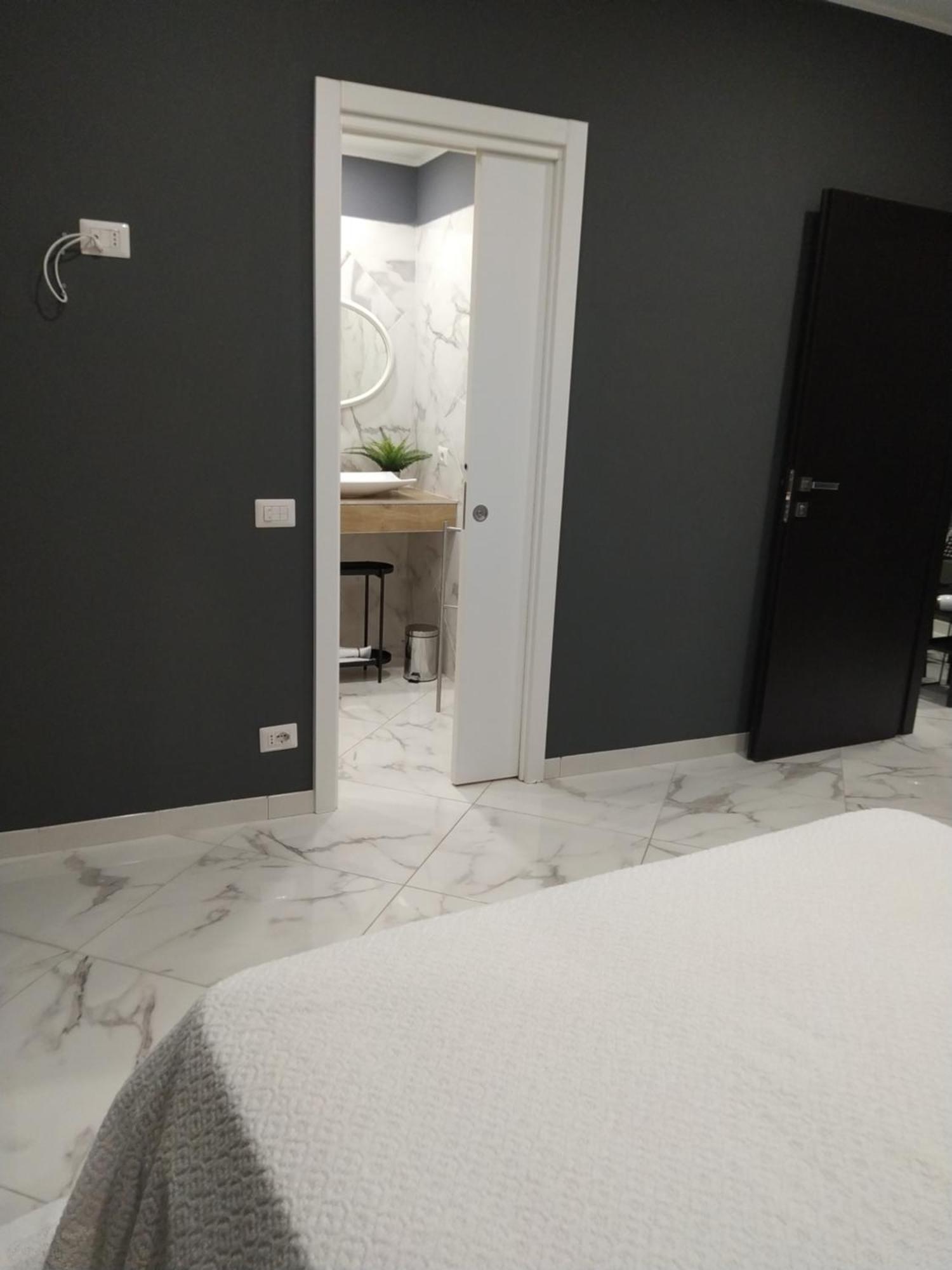 רומא Linda'S Guest House מראה חיצוני תמונה