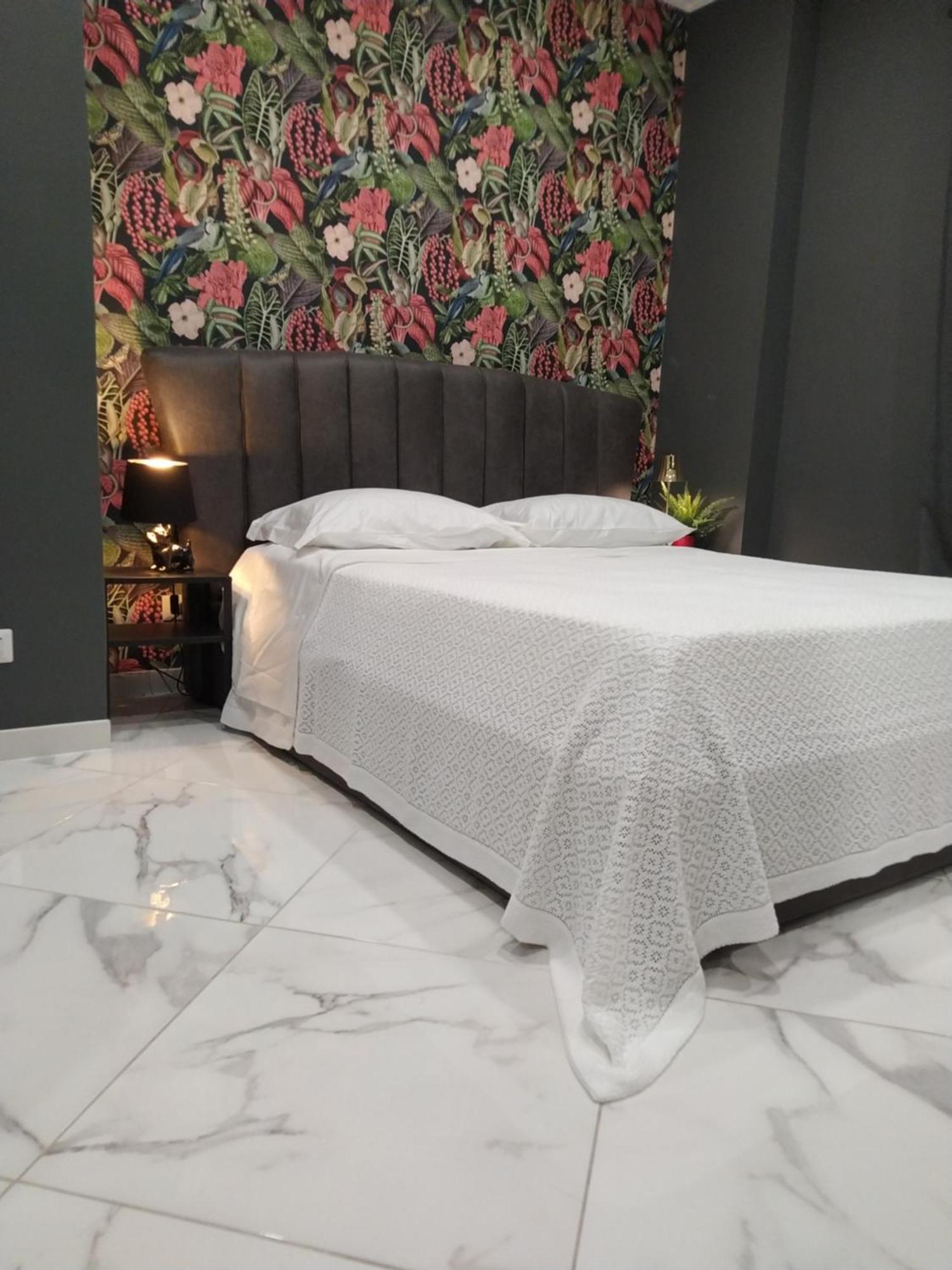 רומא Linda'S Guest House מראה חיצוני תמונה