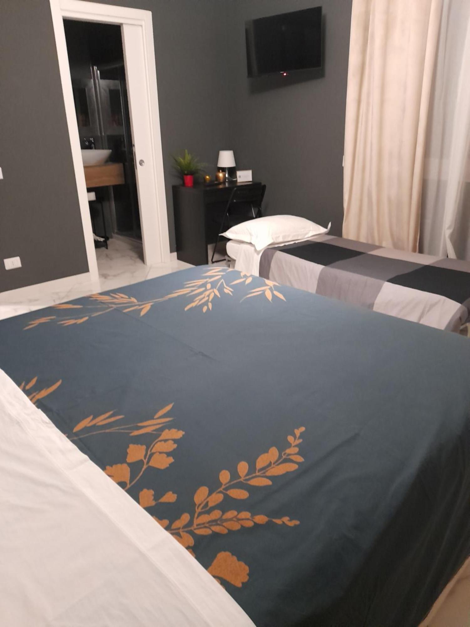 רומא Linda'S Guest House מראה חיצוני תמונה